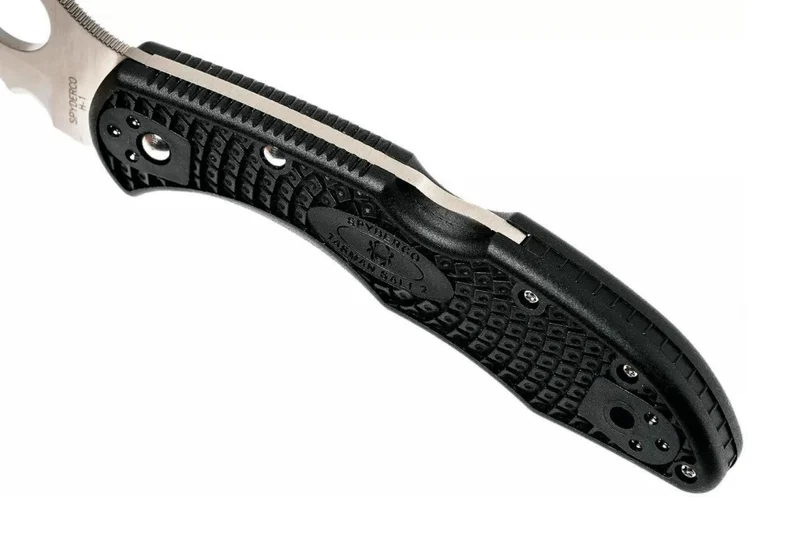Couteau pliant Spyderco Tasman Salt 2 C106SBK2 dentelé manche nylon/fibre de verre noir 10,8cm