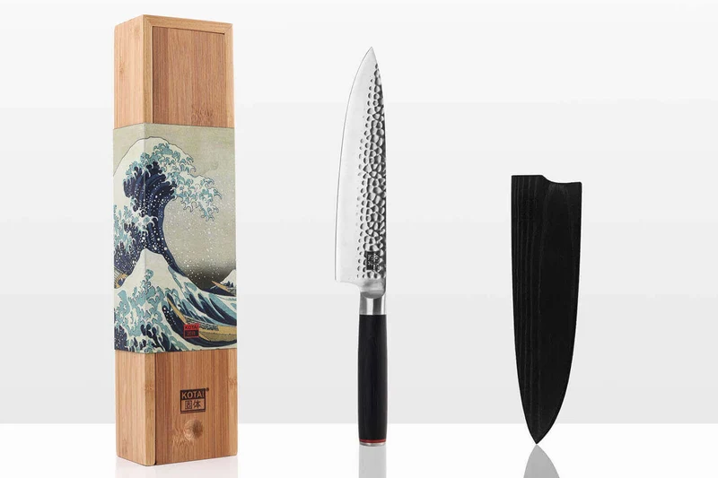 Couteau de chef Kotai lame martelée 20cm manche pakkawood avec fourreau