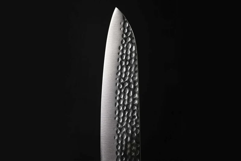Couteau santoku Kotai lame martelée 18cm manche pakkawood avec fourreau