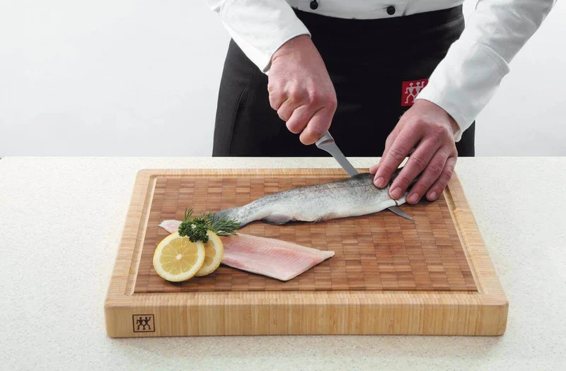 Couteau à filet Zwilling Four Star lame forgée 18 cm