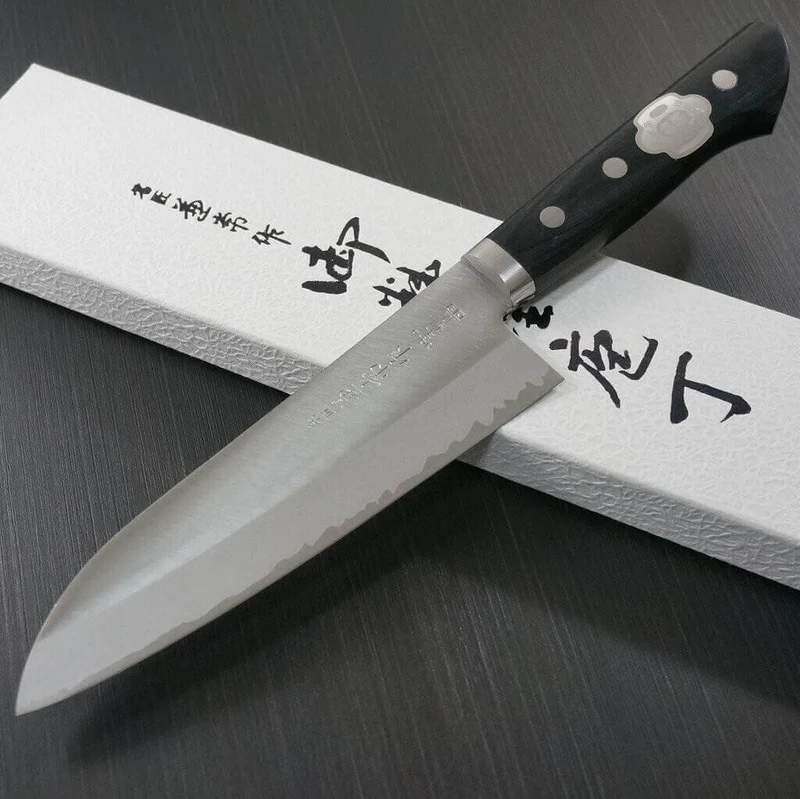 Couteau santoku japonais Japan Kanetsune 16.5cm acier VG10
