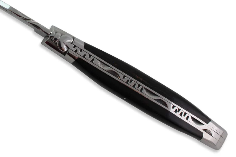 Couteau pliant Laguiole en Aubrac en ébène manche 12cm