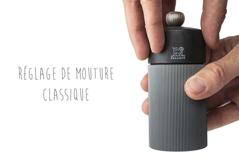 Moulin à épices manuel Peugeot Line Carbone 12cm