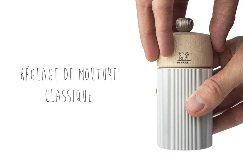 Moulin à épices manuel Peugeot Line en aluminium 12cm