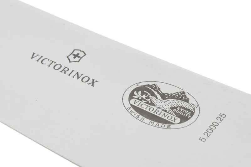 Couteau éminceur Victorinox 5.2000.25 lame 25cm manche en bois