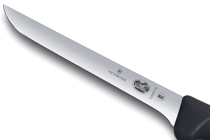 Couteau à désosser Victorinox 5.6303.15 lame usée 15cm manche fibrox noir