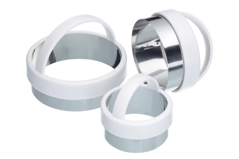 Set de 3 emporte-pièces ronds KitchenCraft en inox avec poignées