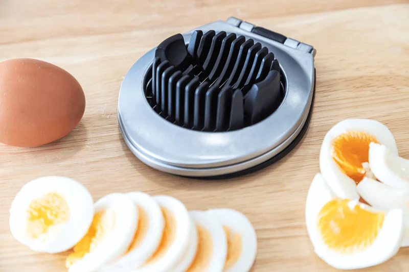 Coupe-oeufs 2 en 1 MasterClass Deluxe en inox et polymère