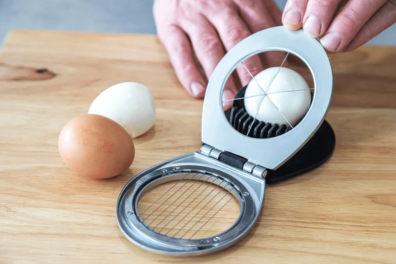 Coupe-oeufs 2 en 1 MasterClass Deluxe en inox et polymère