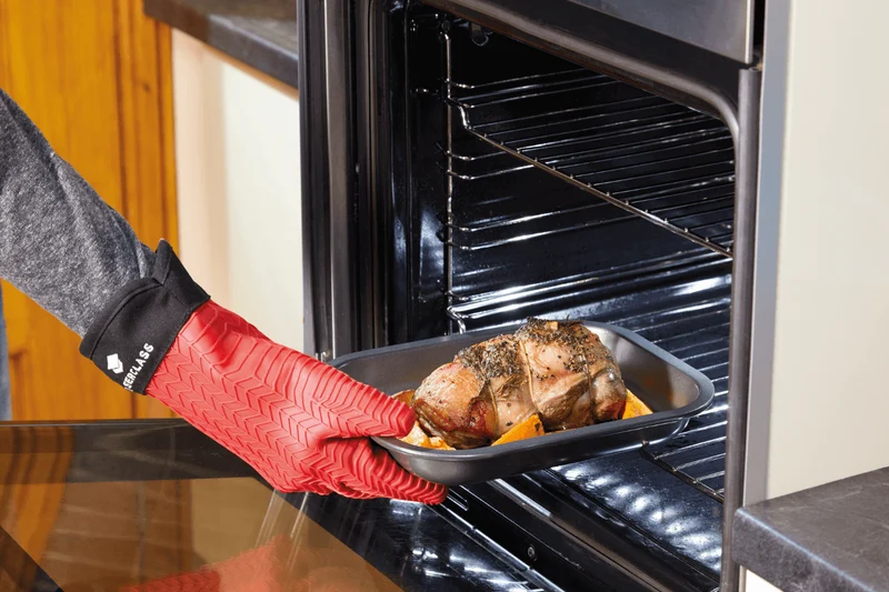 Gant de cuisine MasterClass en silicone rouge sans couture avec manchette en coton