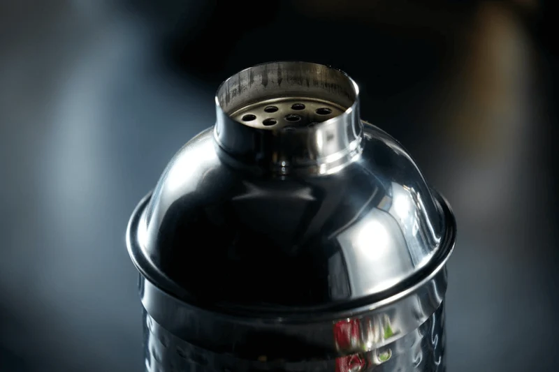 Shaker Cobbler à cocktail Barcraft en acier inoxydable martelé 700ml