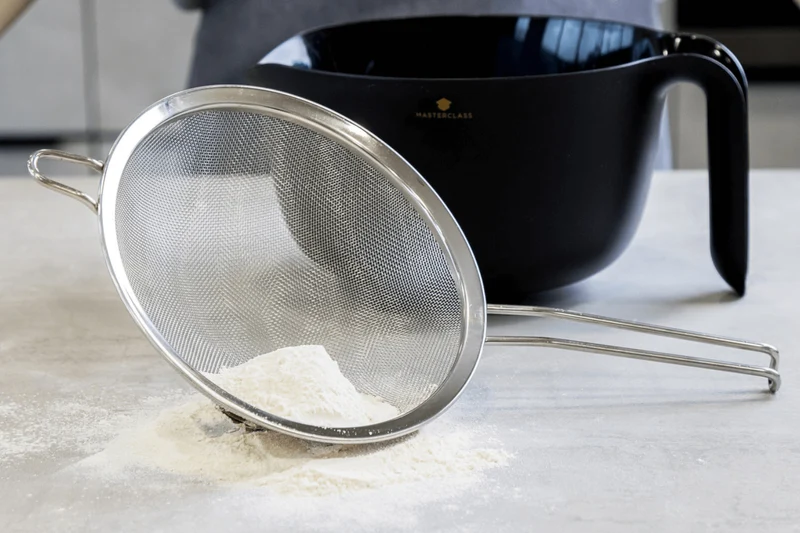 Tamis rond MasterClass à mailles fines en acier inoxydable 20,5cm