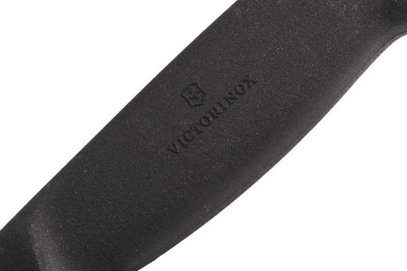Couteau à désosser et à saigner Victorinox 5.5603.16 lame 16cm manche en fibrox noir