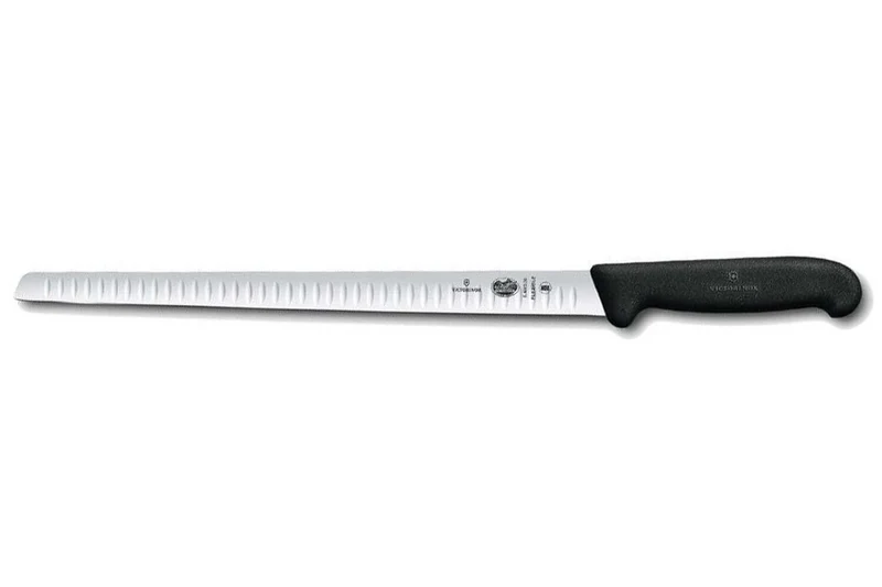 Couteau à saumon Victorinox - lame flexible alvéolée 30 cm - manche Fibrox noir