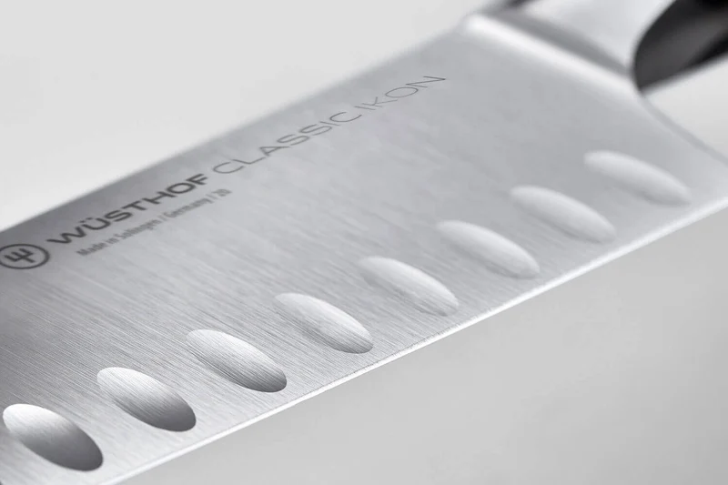 Couteau santoku Wüsthof Classic Ikon forgé lame alvéolée 17cm