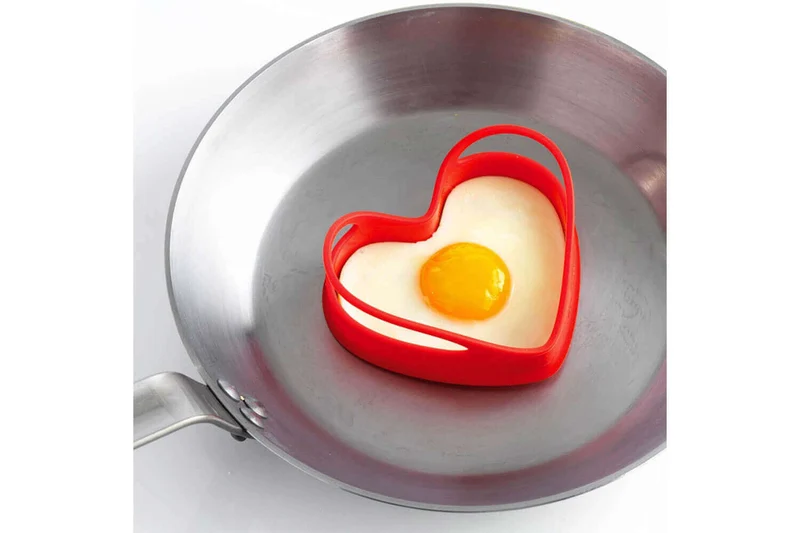 Set de 4 formes de cuisson Mastrad pour œufs, muffins, cookies