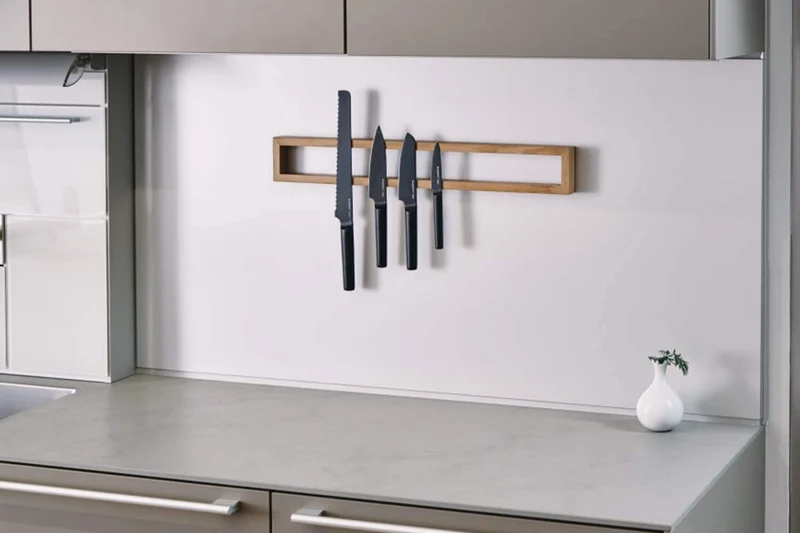 Barre aimantée artisanale Clap Design en chêne 57cm