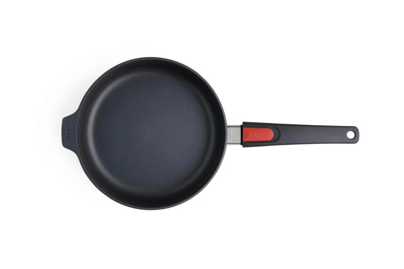 Sauteuse Woll Diamond Lite en fonte d'alumium avec manche amovible
