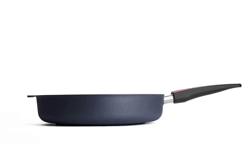 Sauteuse Woll Diamond Lite en fonte d'alumium avec manche amovible