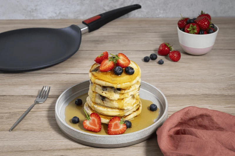Crêpière Woll Diamond Lite en fonte d'aluminium manche amovible polymère 26cm