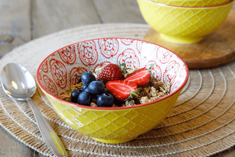 Bol en grès émaillé KitchenCraft motif floral jaune et rouge