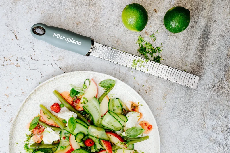 Râpe-zesteur Microplane Premium Classic Vert Eucalyptus - 20,3cm