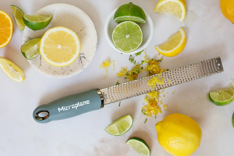 Râpe-zesteur Microplane Premium Classic Vert Eucalyptus - 20,3cm