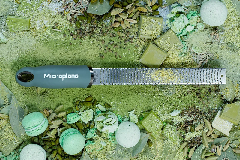 Râpe-zesteur Microplane Premium Classic Vert Eucalyptus - 20,3cm