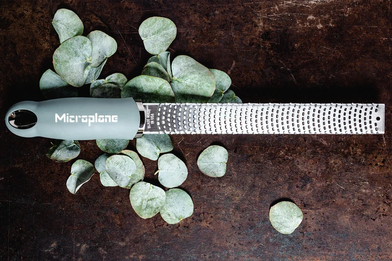 Râpe-zesteur Microplane Premium Classic Vert Eucalyptus - 20,3cm