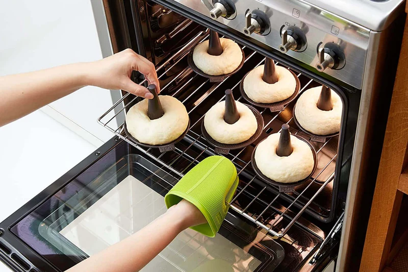 Gant de cuisine Lékué en silicone Platinum - 2 couleurs