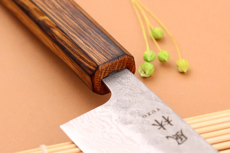 Couteau kiritsuke 21cm japonais artisanal Yuzo Enju Damas 440C