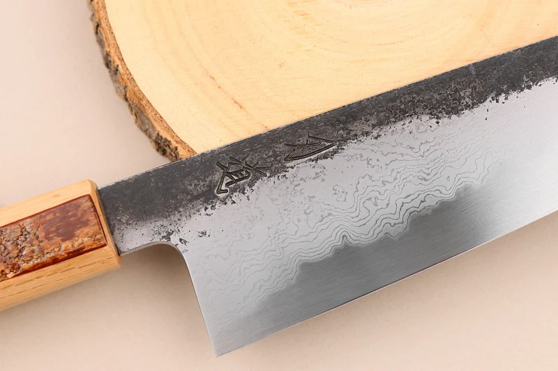 Couteau bunka 18cm japonais artisanal Hado Sumi B1D manche en cerisier