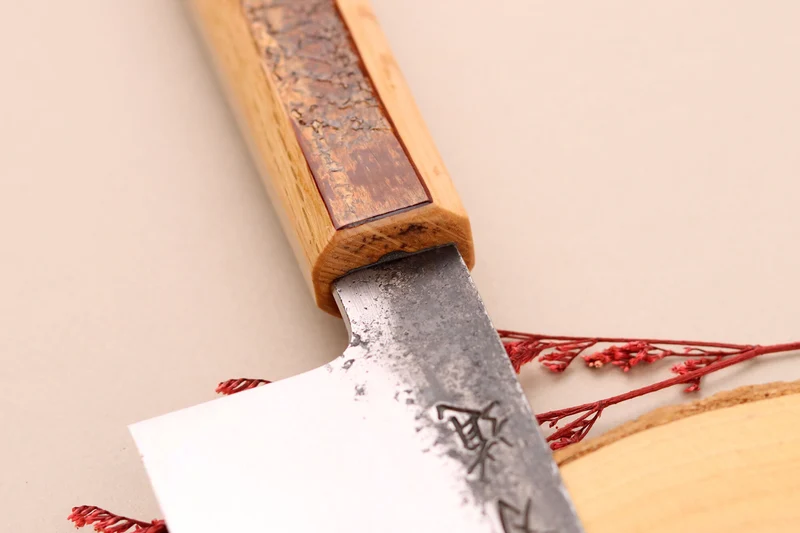 Couteau bunka 18cm japonais artisanal Hado Sumi B1D manche en cerisier