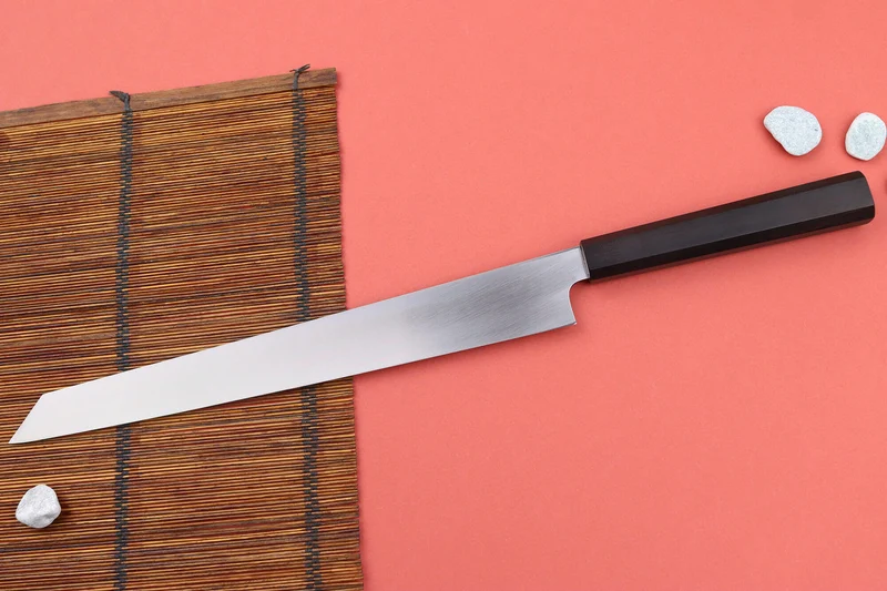 Couteau yanagiba kiritsuke 30cm japonais artisanal Hatsukokoro Shirasagi manche en ébène