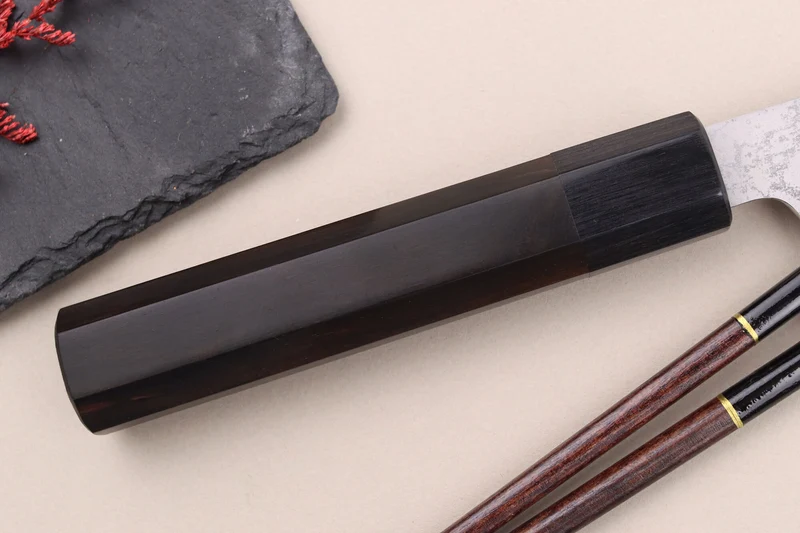 Couteau santoku 16,5cm japonais artisanal Makoto Kurosaki VG7 Damas