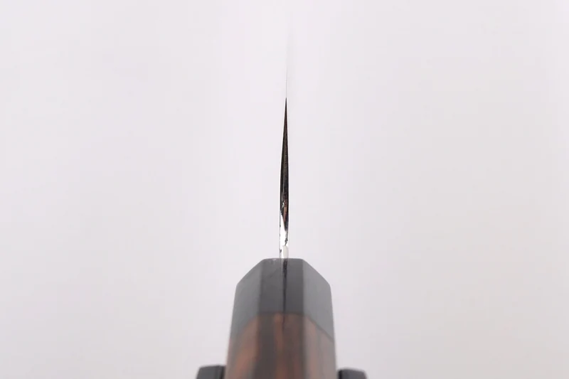 Couteau de chef 21cm japonais artisanal Makoto Kurosaki VG7 Damas