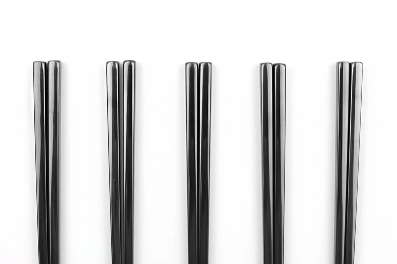 Set de 5 paires de baguettes chinoises en inox noir Kutoyama