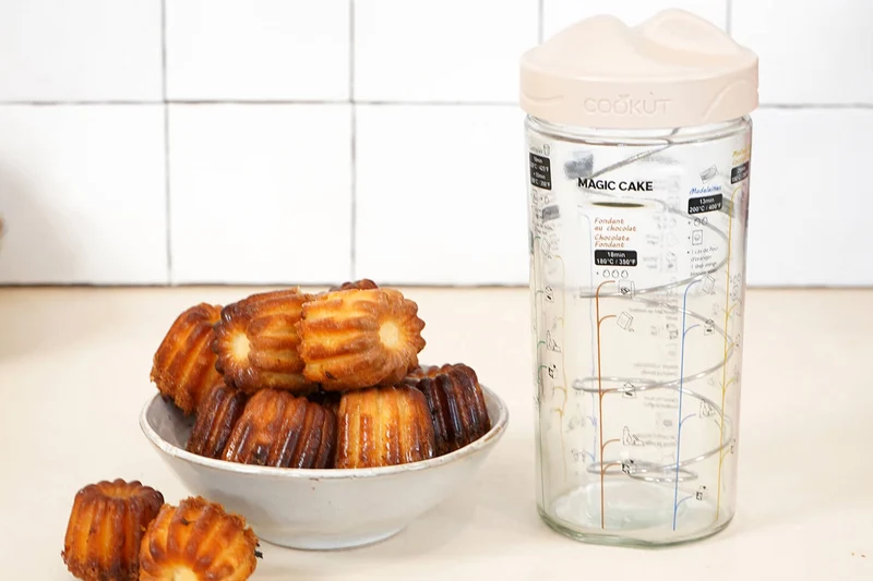 Shaker à gâteaux Cookut Magic Cake 10 recettes
