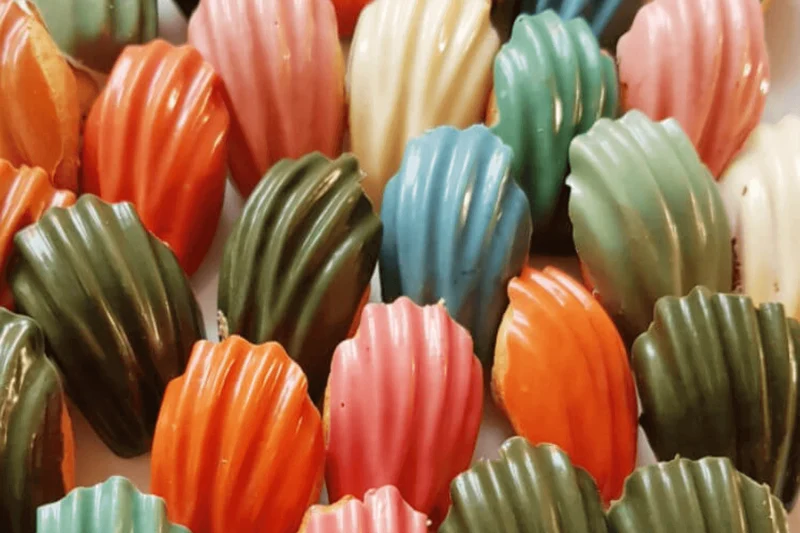 Moule pour 30 mini madeleines De Buyer Moul'flex 1994.01 en silicone