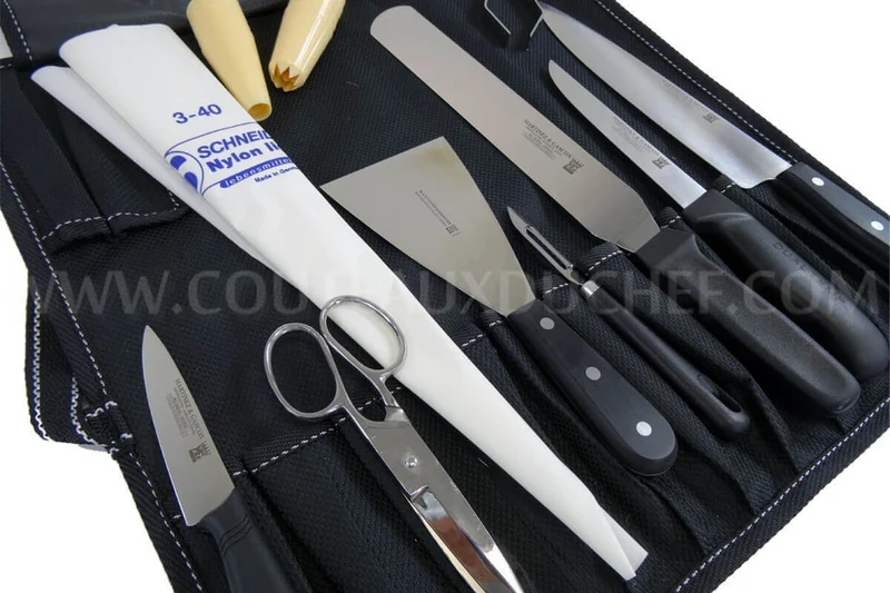 Malette 11 couteaux et accessoires Marti­nez & Gascon
