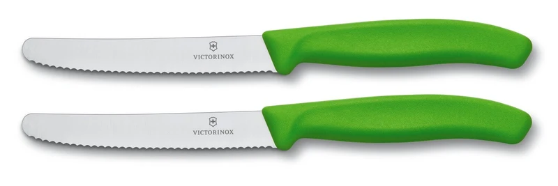 2 couteaux de table Victorinox verts lames crantées 11cm bout rond