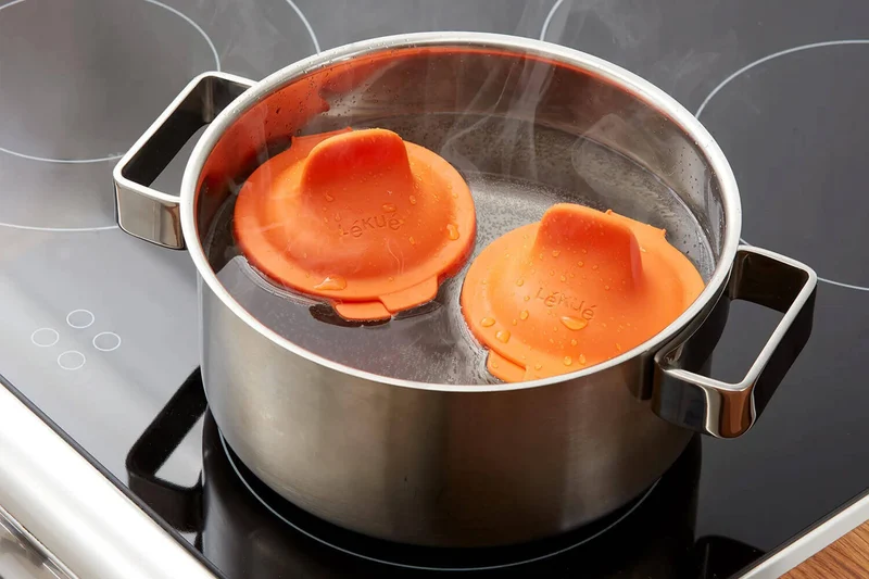 Lot de 2 ustensiles Lékué pour la cuisson des œufs pochés