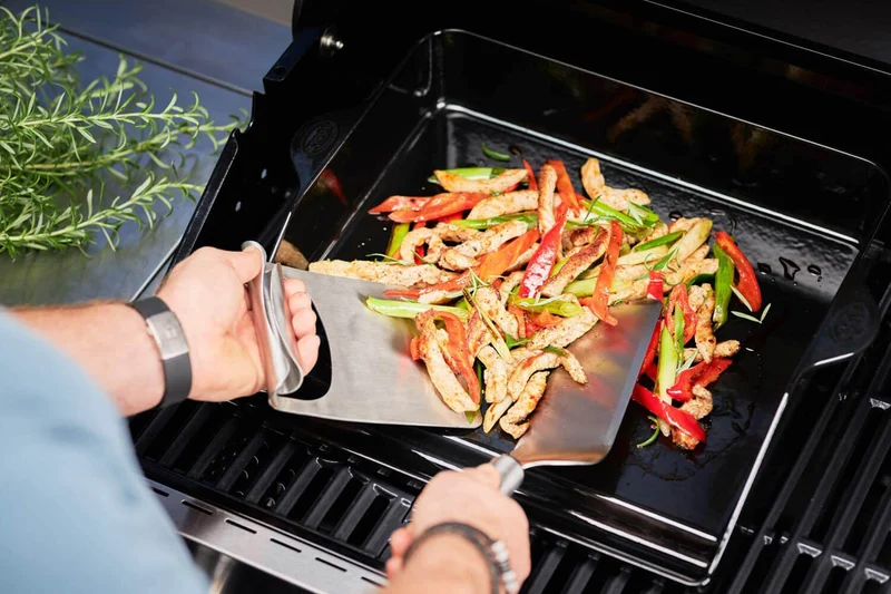 Spatule à plancha étroite Rösle en acier inoxydable 18/10