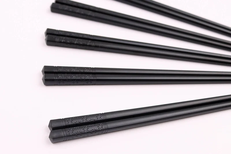 Set de 5 paires de baguettes chinoises Kutoyama en fibres de verre noires 24cm