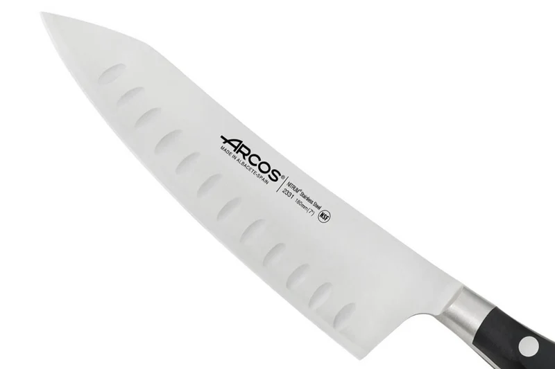 Couteau rocking santoku forgé Riviera Arcos lame alvéolée 18cm