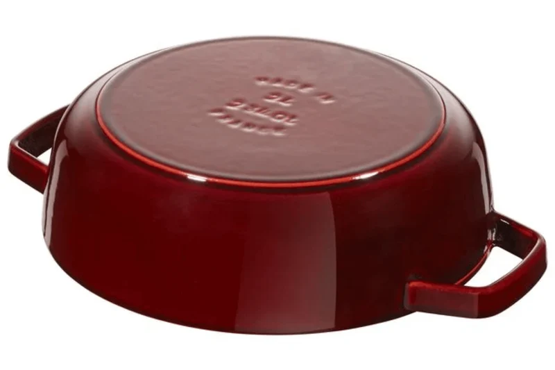 Sauteuse Staub Chistera en fonte émaillée grenadine