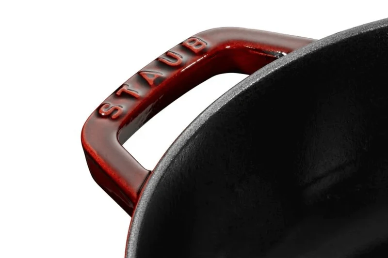 Sauteuse Staub Chistera en fonte émaillée grenadine