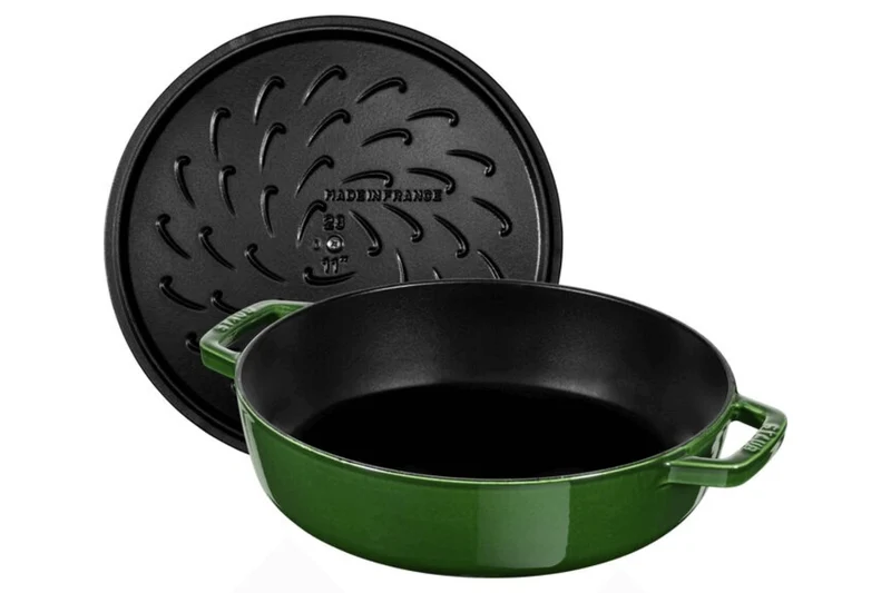 Sauteuse Staub Chistera en fonte émaillée basilic
