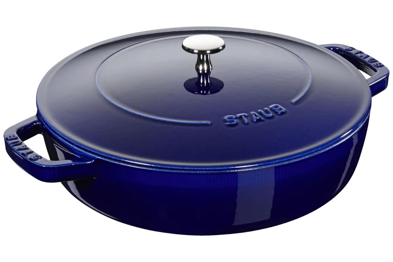 Sauteuse Staub Chistera en fonte émaillée bleu intense