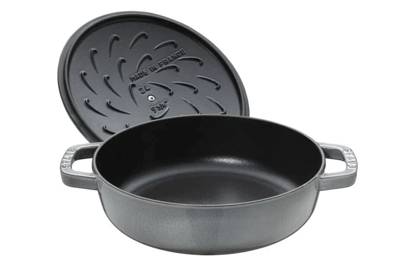 Sauteuse Staub Chistera en fonte émaillée gris graphite